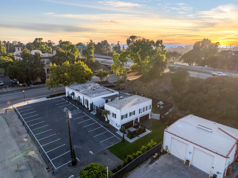 More Photos Of 281 W Main St, Ventura Storefront Retail Residential For Sale