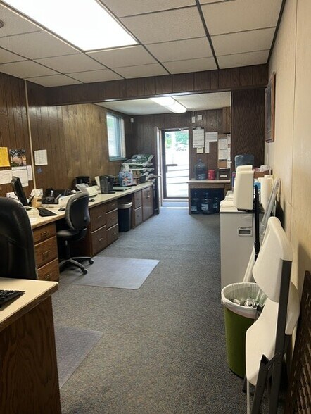 More Photos Of 580 Main St, Holdingford Bank For Sale