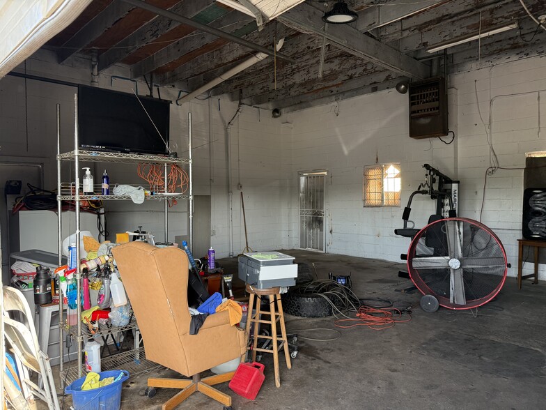 More Photos Of 5705 Wellesley Ave, Fort Worth Freestanding For Sale