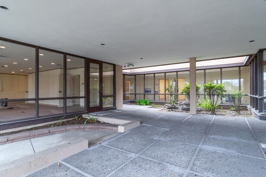 More Photos Of 400 Camino Aguajito, Monterey Office For Sale