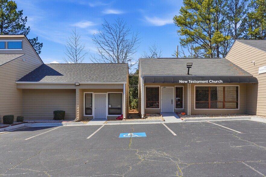 More Photos Of 415-421 W Pike St, Lawrenceville Office For Sale