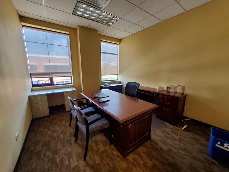 More Photos Of 720-780 Village Center Dr, Burr Ridge Storefront Retail Office For Lease