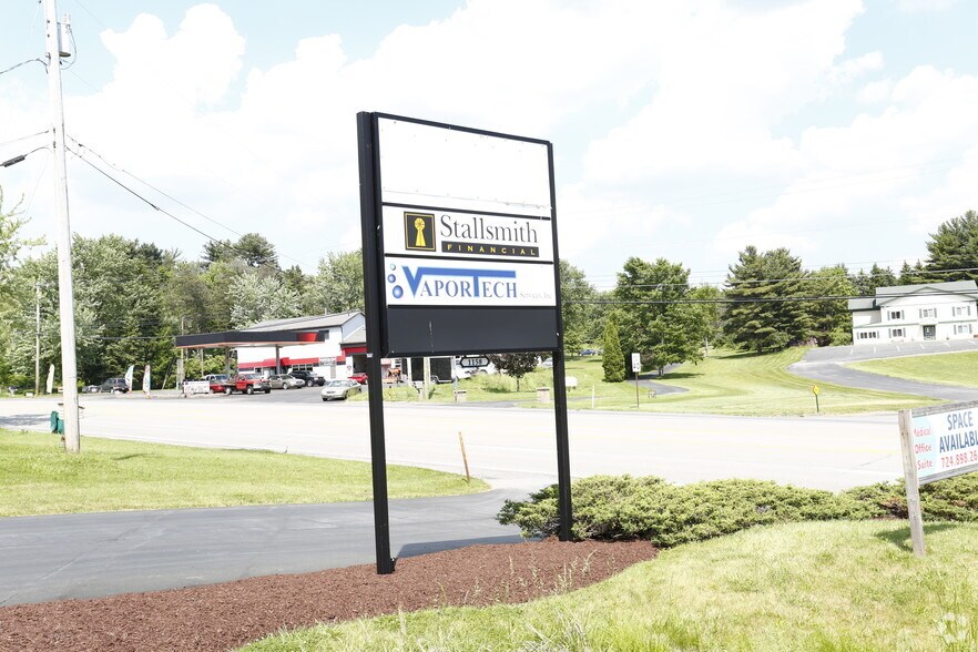 More Photos Of 1158 Pittsburgh Rd, Valencia Office For Lease