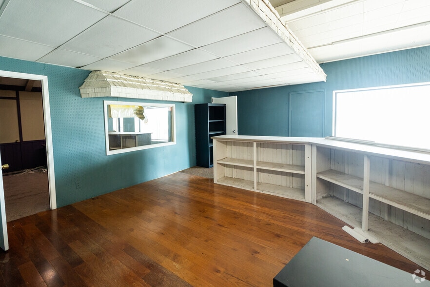 More Photos Of 7074 W State Road 28, Elwood Warehouse For Sale