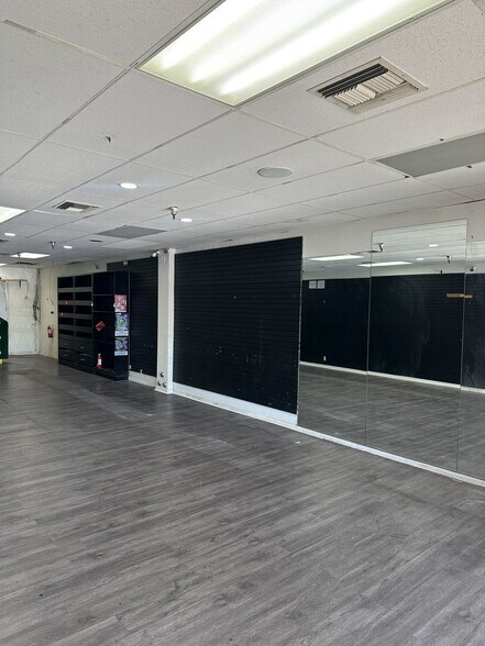 More Photos Of 6106-6152 W Charleston Blvd, Las Vegas Unknown For Lease