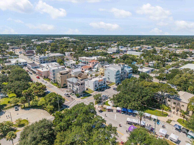 More Photos Of 136 Julia St, New Smyrna Beach Flex For Sale