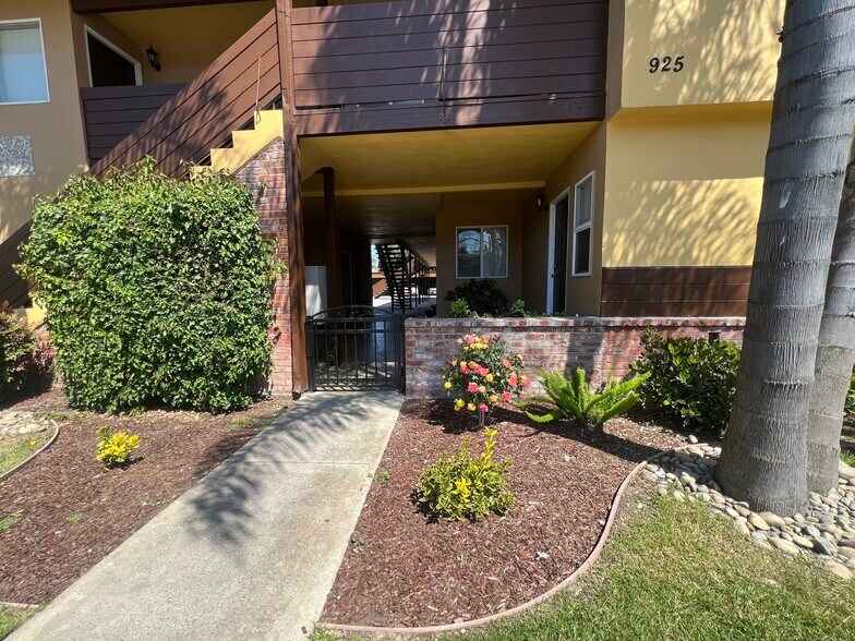More Photos Of 925 Pomeroy Ave, Santa Clara Apartments For Sale