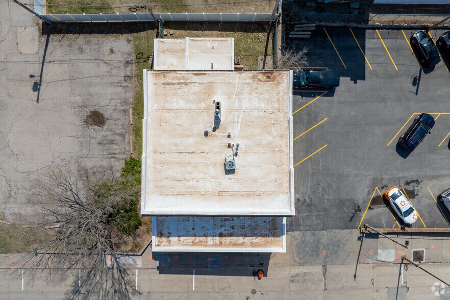 More Photos Of 2615 Harney St, Omaha Office Residential For Lease