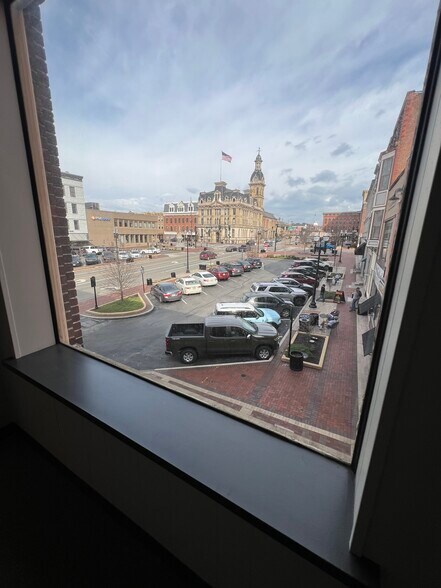More Photos Of 130-132 S Market St, Wooster Office For Lease