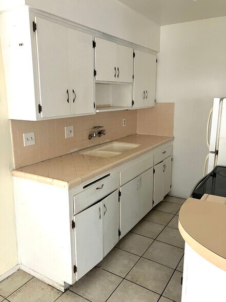 More Photos Of 3877 Menlo Ave, San Diego Apartments For Sale