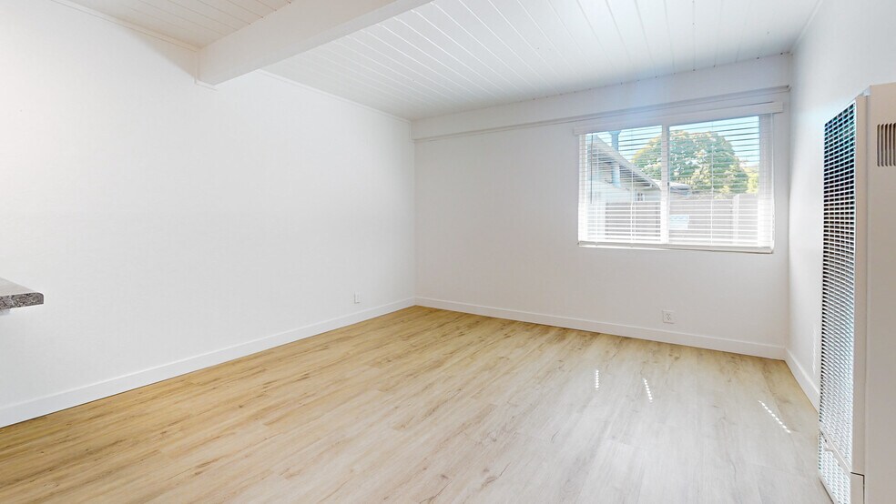 More Photos Of 390-406 Woodland Ave, San Rafael Apartments For Sale