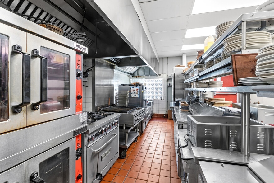 More Photos Of 664 Grand Ave, Saint Paul Storefront Retail Residential For Sale