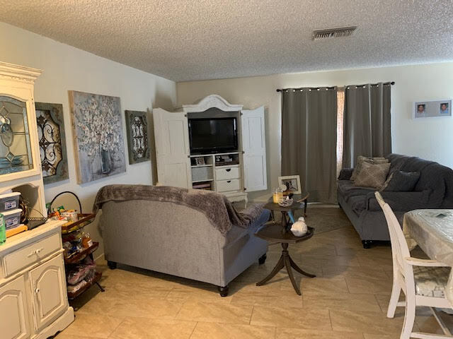 More Photos Of 14015 Spruce St, Hesperia Apartments For Sale