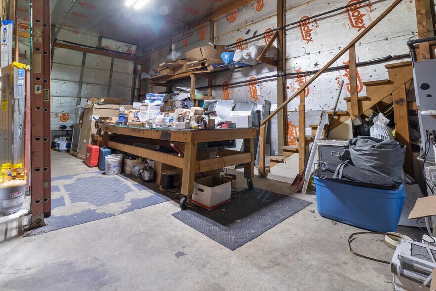 More Photos Of 4420 E 21st St, Indianapolis Service For Sale