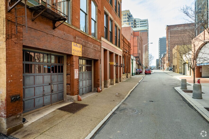 More Photos Of 227 Fort Pitt Blvd, Pittsburgh Loft Creative Space For Lease