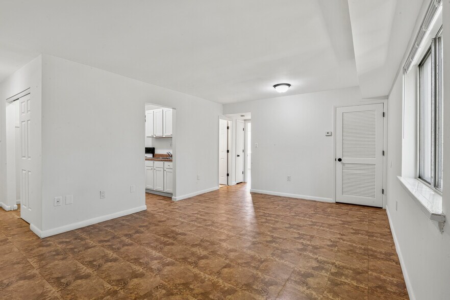 More Photos Of 7500 Prince Cole Ct, Manassas Apartments For Sale