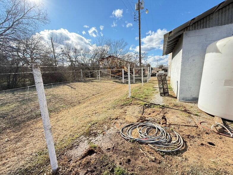 More Photos Of 12525 Old Highway 99, Seminole Warehouse For Sale