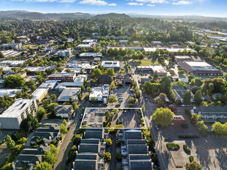 More Photos Of 400 NE Roberts Ave, Gresham Medical For Sale