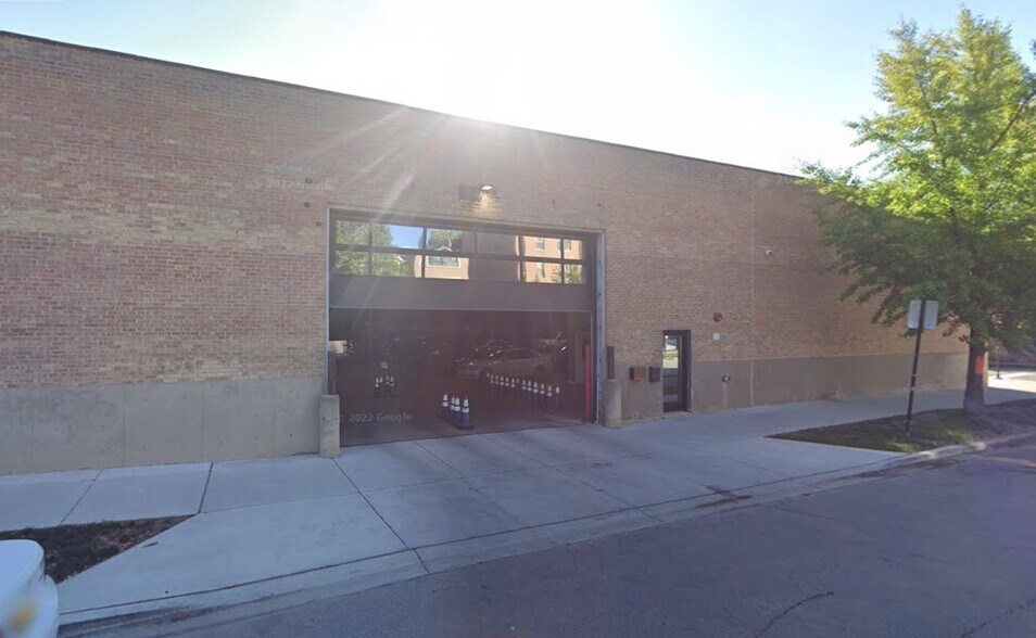 More Photos Of 1947 N Rockwell St, Chicago Warehouse For Lease