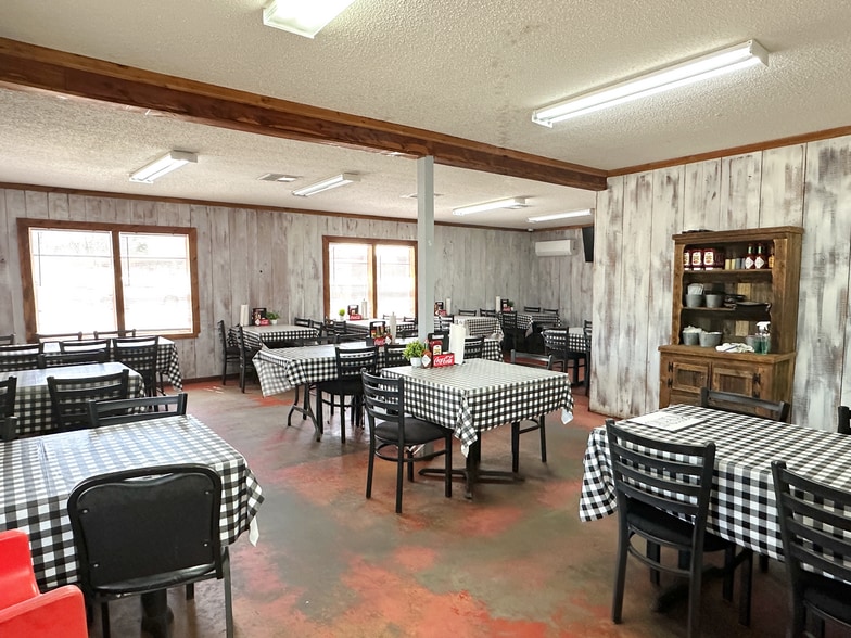 More Photos Of 2989 Hwy 21, Atmore Restaurant For Sale