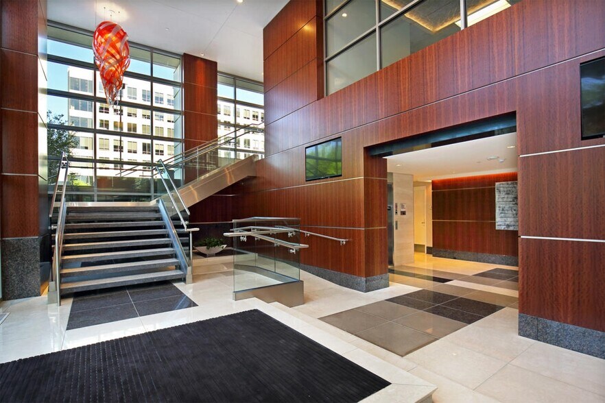 Primary Photo Of 5960 Berkshire Ln, Dallas Office For Lease