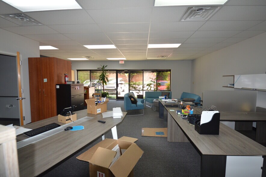 More Photos Of 2235 Lewisville Clemmons Rd, Clemmons Office Residential For Lease