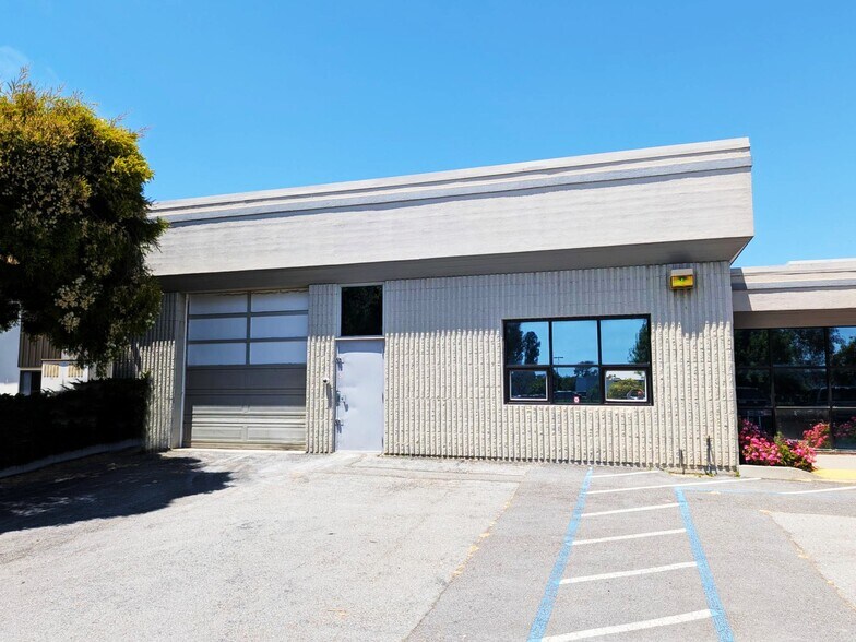 More Photos Of 94 Hangar Way, Watsonville Research And Development For Lease