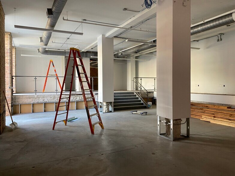 More Photos Of 833 W Jackson Blvd, Chicago Office For Lease