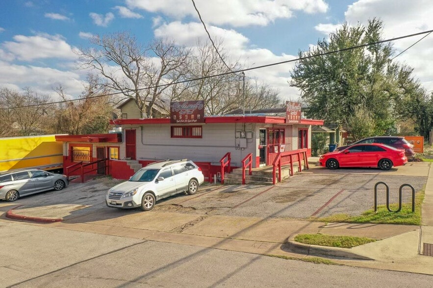 More Photos Of 1311 Chestnut Ave, Austin Freestanding For Lease
