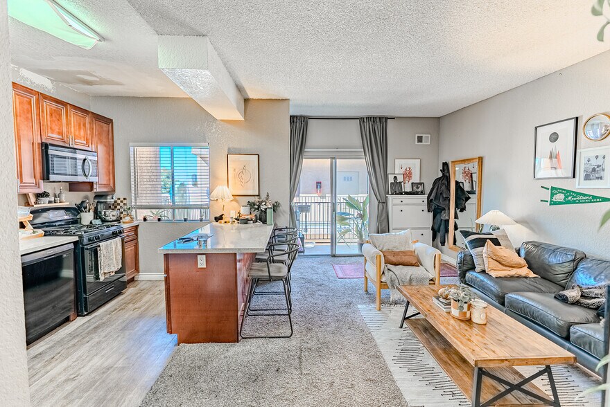 More Photos Of 3013 C St, San Diego Apartments For Sale