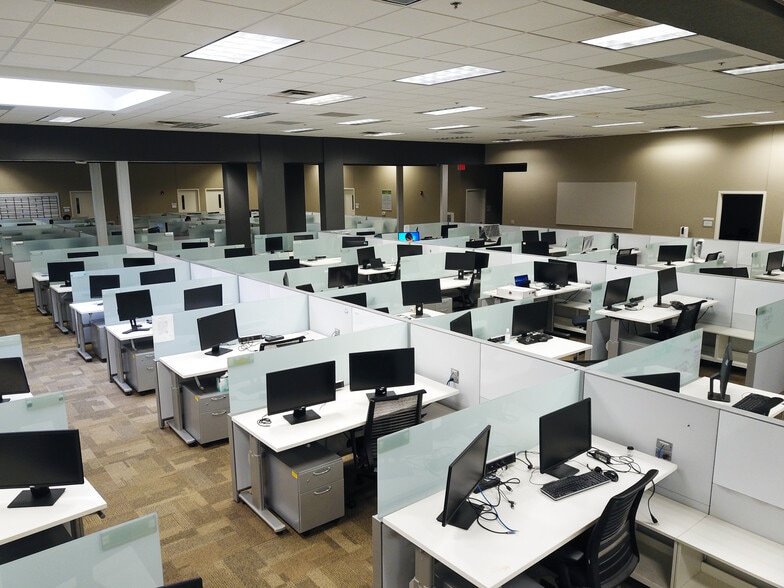 More Photos Of 7730 Market Center, El Paso Showroom For Lease