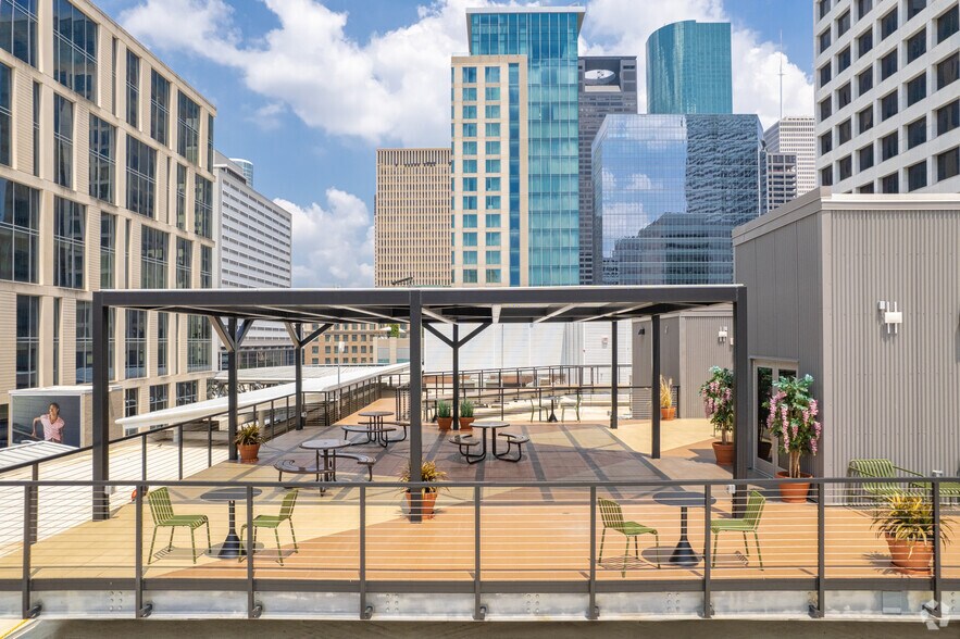 More Photos Of 1201 fannin St, Houston Coworking Space