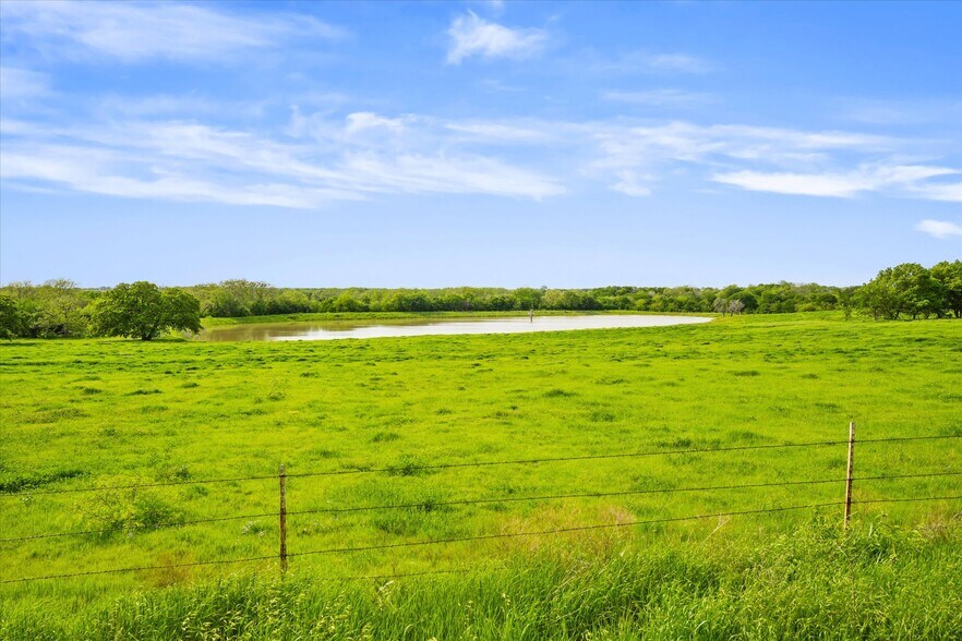 More Photos Of Coffey Rd @ Bonar Rd, Aubrey Land For Sale