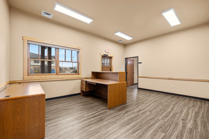More Photos Of 102 Cooperative Way, Kalispell Office For Sale