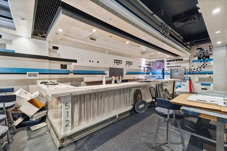 More Photos Of 512 Paterson Plank Rd, Jersey City Restaurant For Sale