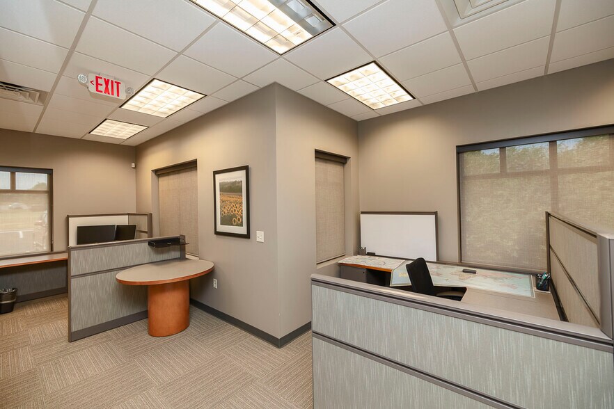 More Photos Of 13203 W 21st Ct N, Wichita Office For Sale