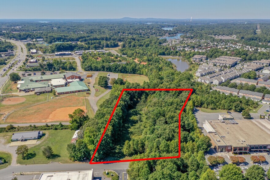 More Photos Of 158 Town Center Dr, Mooresville Land For Sale