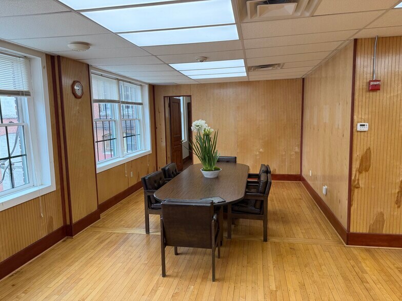 More Photos Of 159 Singleton St, Woonsocket Manufacturing For Lease