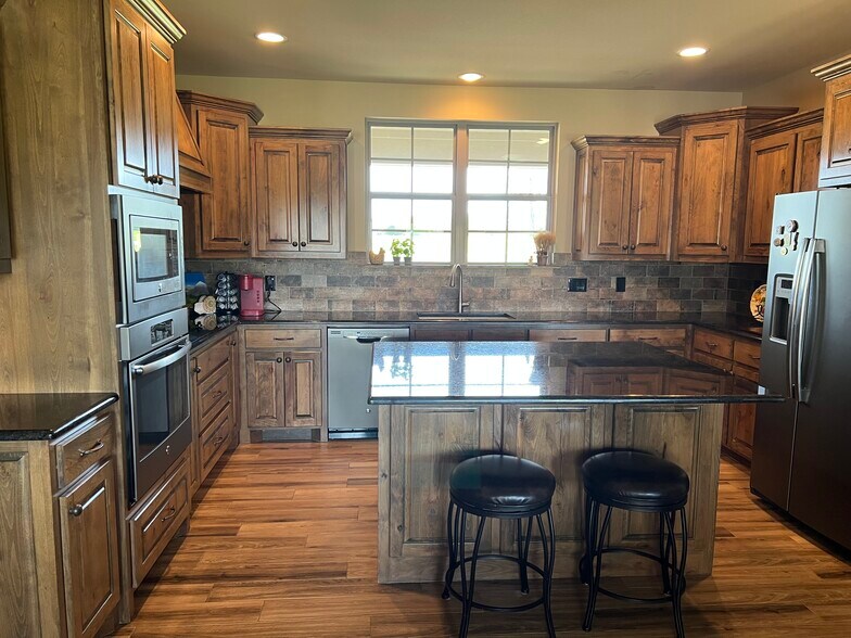 More Photos Of 2261 TX-276, Emory Specialty For Sale