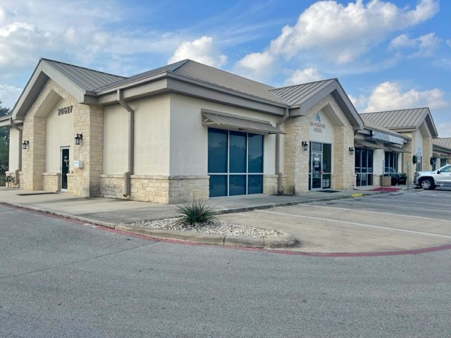 Primary Photo Of 20627 Huebner Rd, San Antonio Medical For Lease