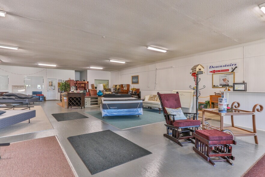 More Photos Of 3506 Springs Rd, Hickory Freestanding For Sale