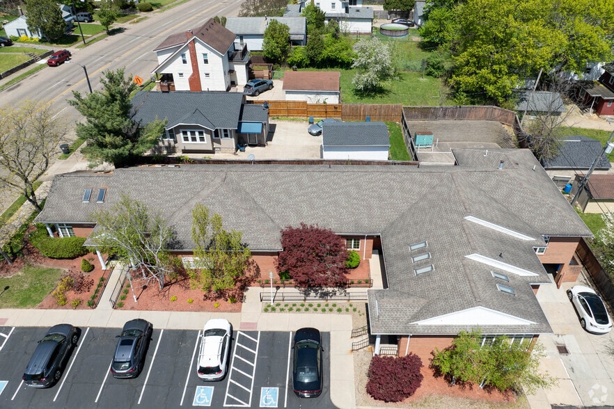More Photos Of 1037 N Main St, Akron Office For Lease