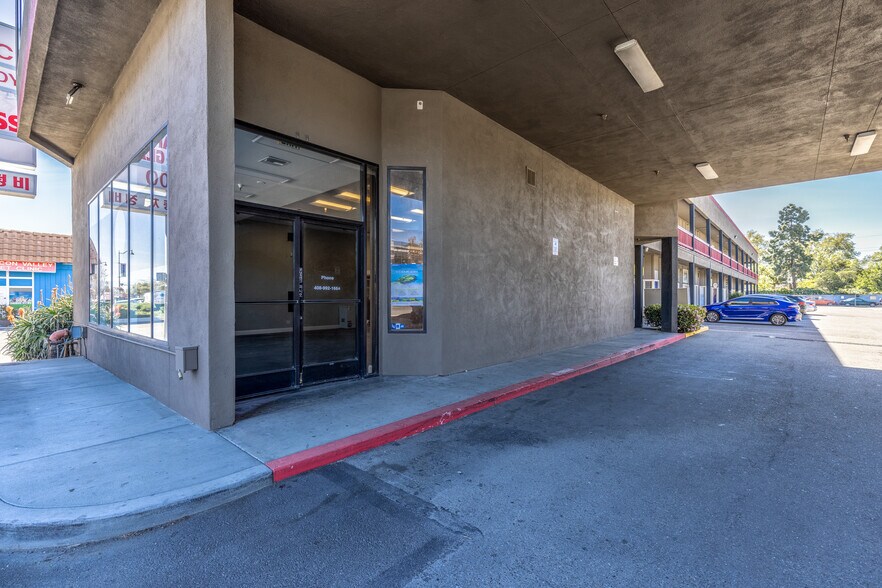 More Photos Of 3148 El Camino Real, Santa Clara Office For Sale