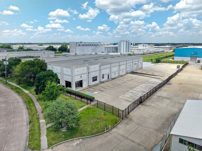 Primary Photo Of 7425 Major St, Houston Warehouse For Lease