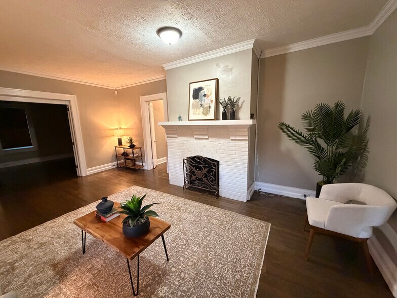 More Photos Of 490 S Perry St, Lawrenceville Coworking Space