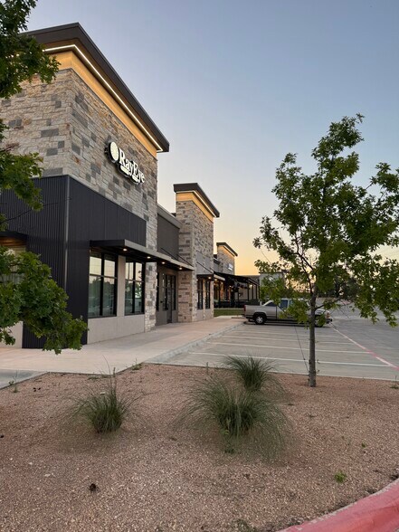 More Photos Of 15101 Ronald Reagan Blvd, Leander General Retail For Sale