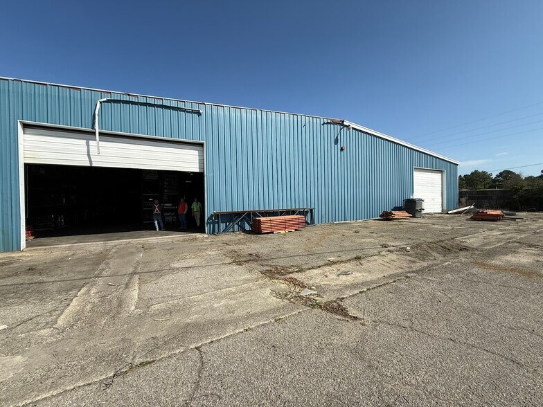 More Photos Of 1079 Woodleys Way, Columbia Warehouse For Lease