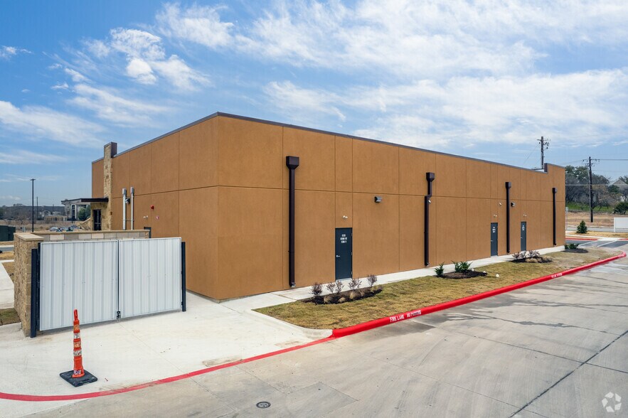 More Photos Of 3601 Davis Ln, Austin Freestanding For Lease