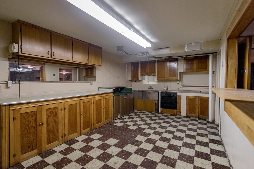 More Photos Of 14873 Collinson St, Eastpointe Religious Facility For Sale