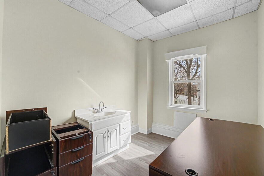 More Photos Of 100 S Highland Ave, Ossining Office For Lease
